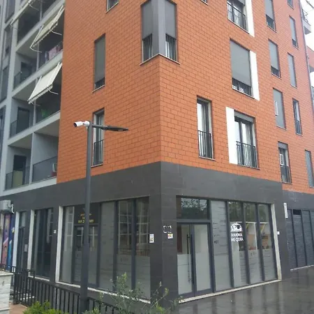 I 3 Apartment *