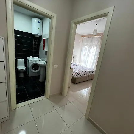 I 3 Apartment